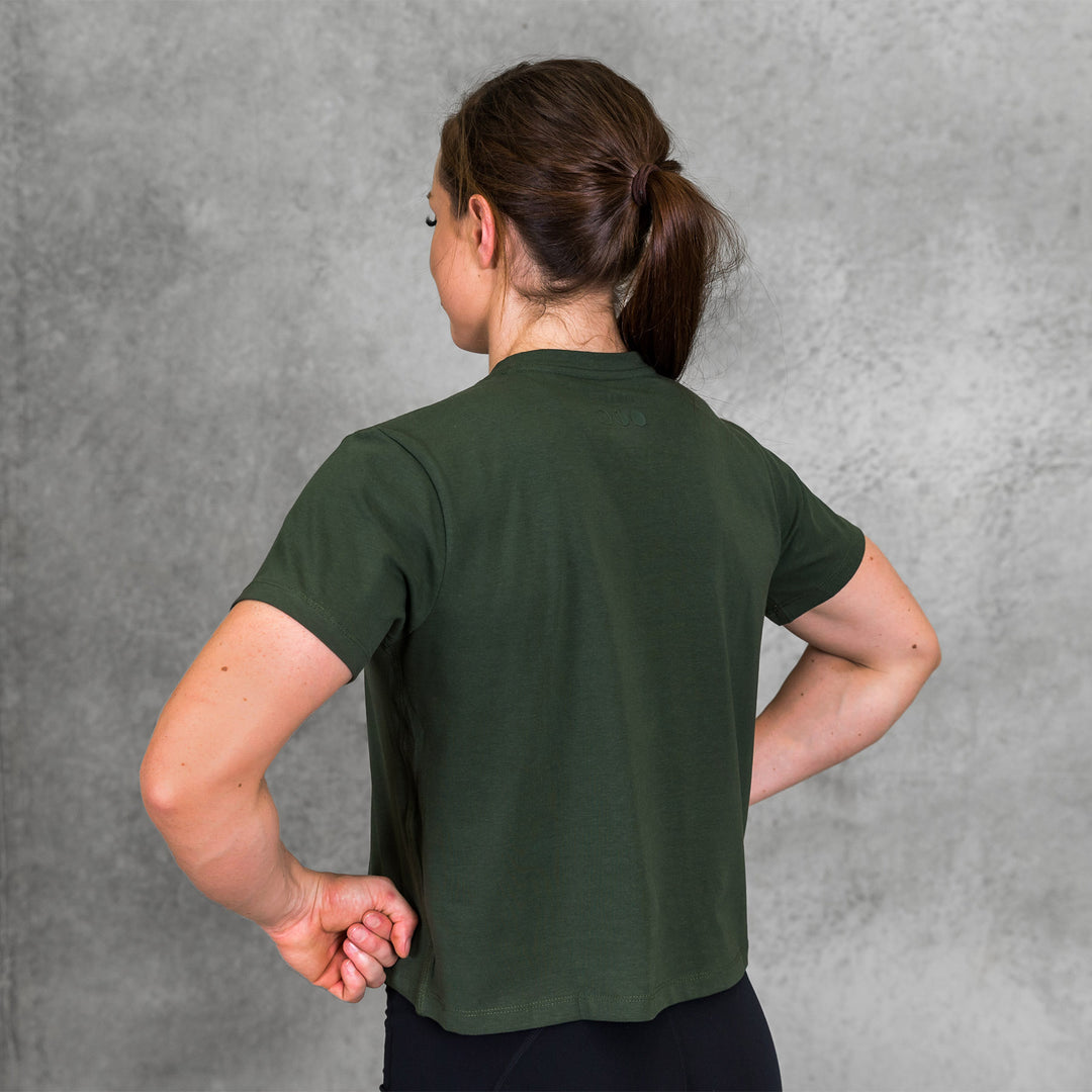 THE BRAVE - SIGNATURE CROPPED T-SHIRT - DARK OLIVE
